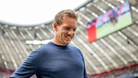 Julian Nagelsmann kini dikenal sebagai pelatih muda bermasa depan cerah. Rangnick-lah yang dulu melihat potensi itu. Di posisi direktur olahraga Leipzig, Rangnick sukses membujuk Nagelsmann meninggalkan Hoffenheim pada 2019. Foto: Bundesliga Collection via Getty Images/Thomas Eisenhuth/Bundesliga