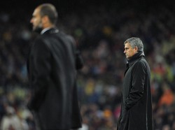 Tahun 2010 kala melatih Real Madrid, Mourinho menelan kekalahan telak 0-5 dari Barcelona (Getty Images)