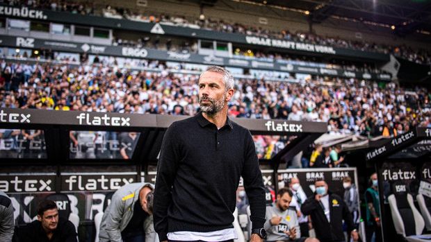 MOENCHENGLADBACH, GERMANY - SEPTEMBER 25: Head Coach Marco Rose of Dortmund looks on ahead of the Bundesliga match between Borussia Mnchengladbach and Borussia Dortmund at Borussia-Park on September 25, 2021 in Moenchengladbach, Germany. (Photo by Lukas Schulze/Bundesliga/Bundesliga Collection via Getty Images)