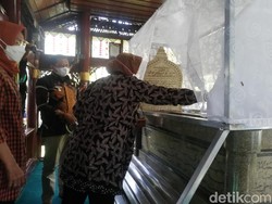 Risma Siap Bantu Penataan Kawasan Makam Cut Nyak Dien di Sumedang
