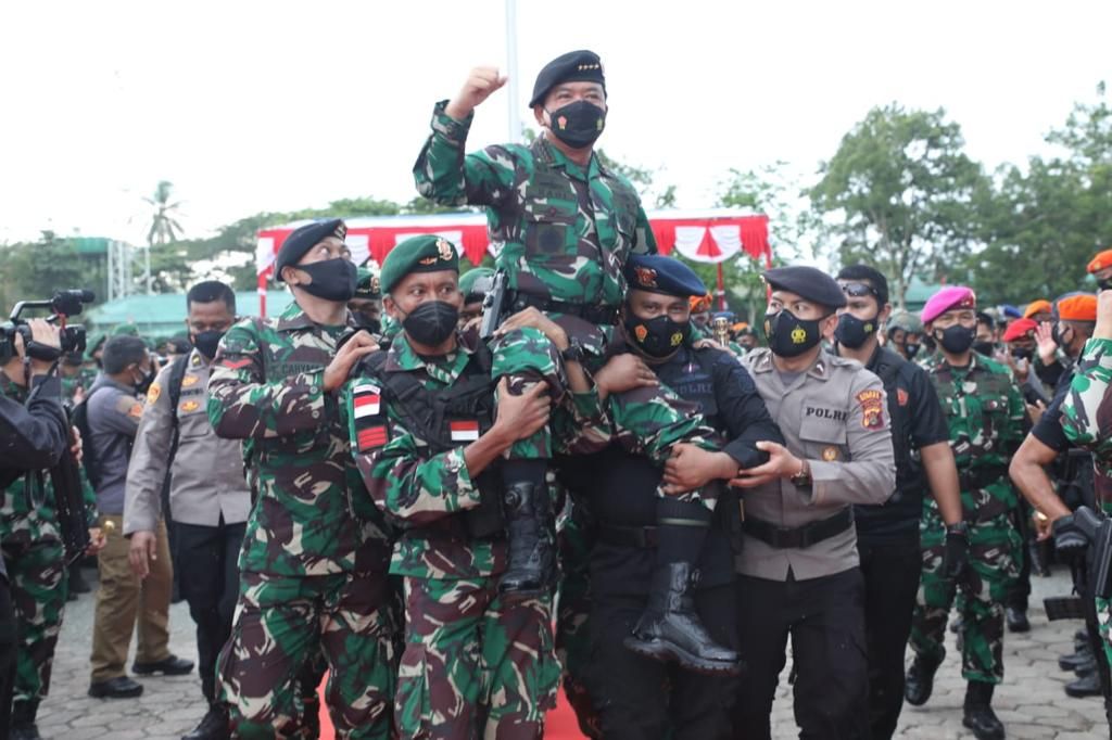 Panglima TNI Marsekal Hadi Tjahjanto di Papua