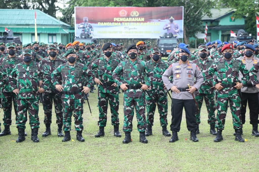 Panglima TNI Marsekal Hadi Tjahjanto di Papua