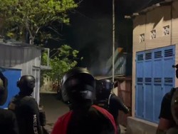 Bubarkan Aksi Tawuran Antarwarga di Makassar, Polisi Dihalangi Emak-emak