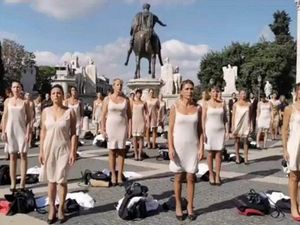 Terpopuler: Pramugari Demo Sambil Buka Baju-Pantai Buatan di Bogor