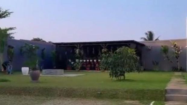 rumah ortu Rossa di Sumedang