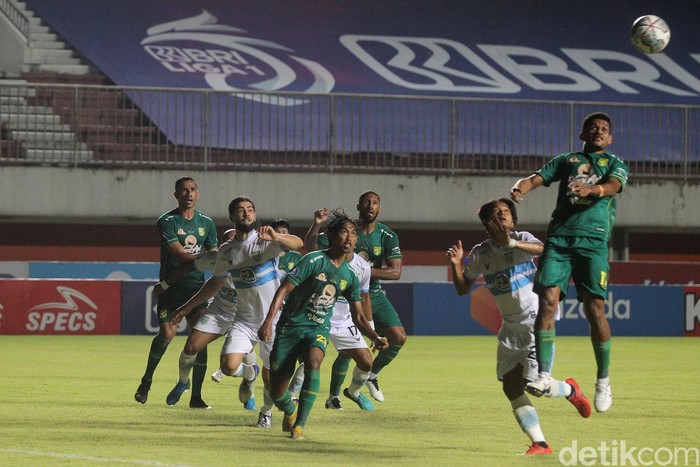 Persebaya mengaku kecewa dengan keputusan wasit saat laga lanjutan Liga 1 menghadapi Persela Lamongan di Stadion Maguwoharjo Sleman, Yogyakarta, Kamis (21/10/2021) malam.