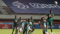Persebaya pun mengaku akan melayangkan protes dan singgung VAR.