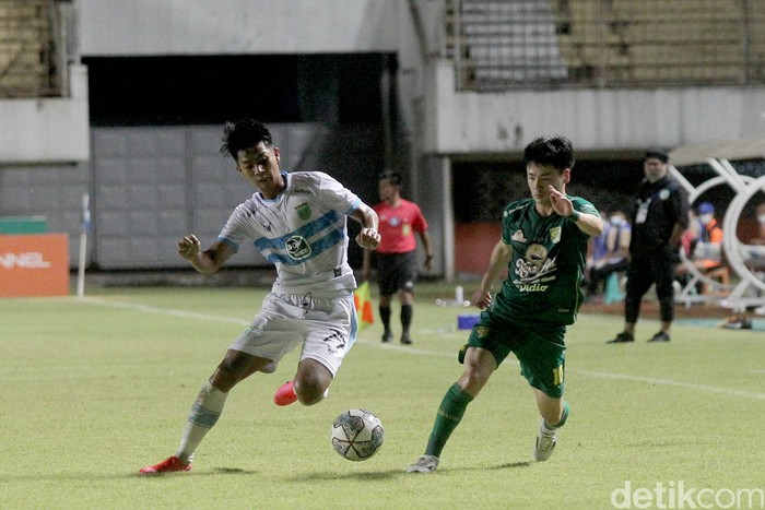Saat Bajul Ijo Ditahan Imbang 1-1 Persela Lamongan Persebaya mengaku kecewa dengan keputusan wasit saat laga lanjutan Liga 1 menghadapi Persela Lamongan di Stadion Maguwoharjo Sleman, Yogyakarta, Kamis (21/10/2021) malam.