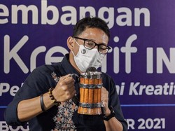 Nakes Capek, Sandiaga Siapkan Staycation Gratis di Hotel