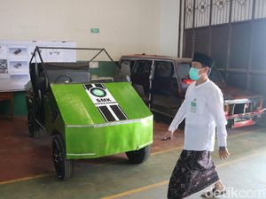 Top! Santri SMK Asal Jepara Ini Ciptakan Mobil Listrik yang Bisa Tempuh Ratusan Kilometer