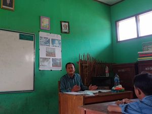 Kisah Sodikin, Guru Honorer yang Bersiap Tes Seleksi PPPK Guru 2021Tahap II Kisah Sodikin, Guru Honorer yang Bersiap Tes Seleksi PPPK Guru 2021Tahap II