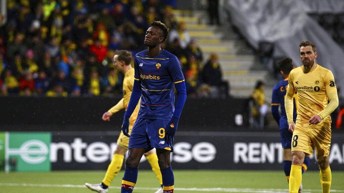 Romas Tammy Abraham looks dejected during the Europa conference league soccer match between Bodo Glimt and Roma at Aspmyra stadium in Bodo, Norway, Thursday, Oct. 21, 2021. (Mats Torbergsen/NTB Scanpix via AP)