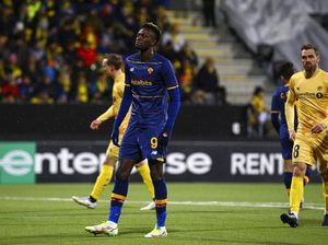 AS Roma Dibantai, Abraham Ribut dengan Suporter AS Roma Dibantai, Abraham Ribut dengan Suporter