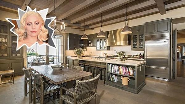 10 Dapur Artis Hollywood yang Keren, Bisa Jadi Inspirasi Nih!