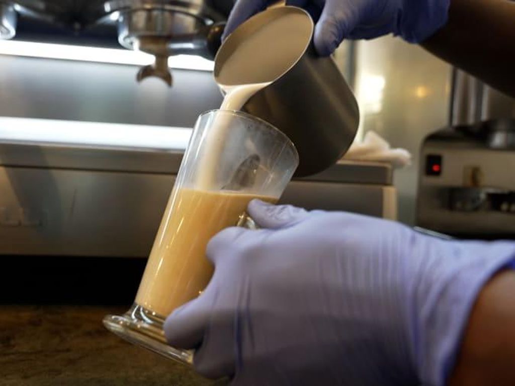 Camelccino, Racikan Kopi Susu Unik Pakai Susu Unta Camelccino, Racikan Kopi Susu Unik Pakai Susu Unta
