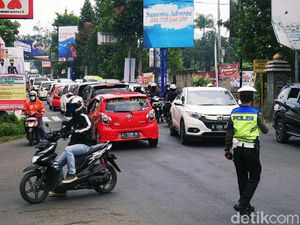 Gokil! Lembang Dijejali Wisatawan yang Haus Liburan