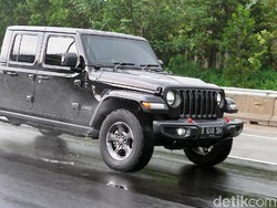 Segini Konsumsi Bensin Pick-Up yang Beratnya Lebih dari 2 Ton, Jeep Gladiator Rubicon 2021