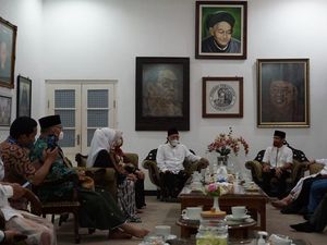 Cerita Nadiem Makarim Tidur di Kamar Pendiri NU Hasyim Asyari Cerita Nadiem Makarim Tidur di Kamar Pendiri NU Hasyim Asyari