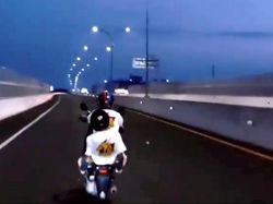 Viral Pemotor Ugal-ugalan di Jalan Tol Layang Makassar, Polisi Selidiki