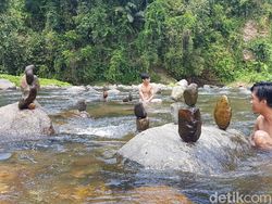 Nyes Adem! Basah-basahan di Rumede yang Diburu Traveler di Akhir Pekan