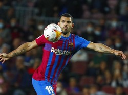 Sterling: Cepat Sembuh, Aguero!