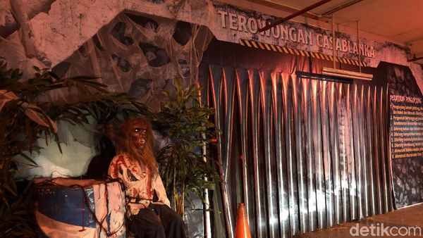 Keseruan Rumah Hantu Drive-Thru Pertama di Indonesia
