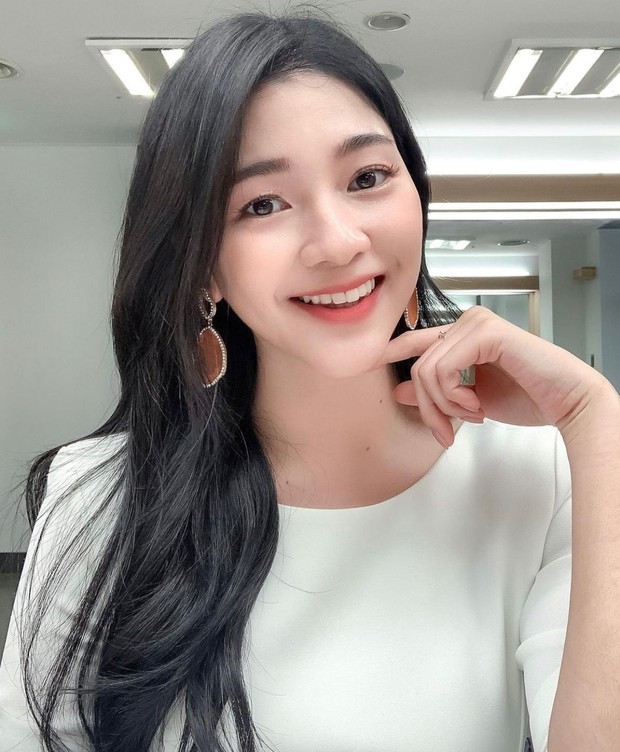 Di dalam drama ini, Jisoo berperan sebagai Yong I, yang bekerja di restoran milik ayahnya dan menyukai seorang mahasiswi asal Indonesia, yang diperankan oleh Amalia Tantono,  yang mendapatkan beasiswa untuk berkuliah di Korea Selatan.