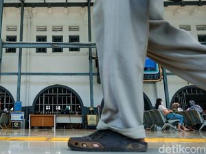 Asyik, Anak Usia 12 Tahun Kini Boleh Naik Kereta Api