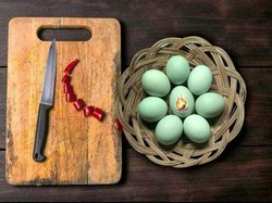 Unik! Ada Telur Asin dengan Sensasi Rasa Pedas, Mau Icip?