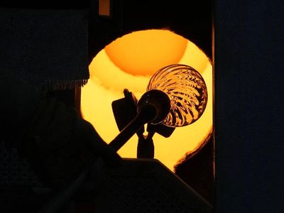 Jerit Perajin di Venesia Terdampak Pandemi dan Krisis Energi