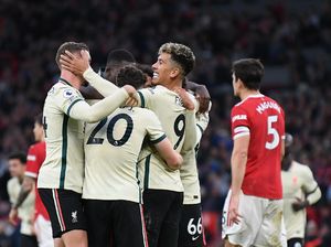 Satu Lagi, Viral Jersey Unik Liverpool Bantai MU Five Kosong