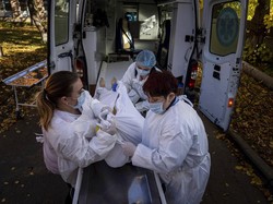 Corona Mengganas di Ukraina, Dokter Bekerja Sampai 42 Jam