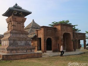Menara Sunan Kudus yang Bukan di Kudus