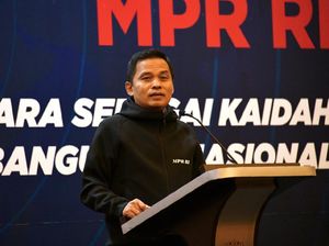 Sesjen MPR Terima Anugerah Meritokrasi 2021