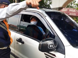 Ganjil-Genap Menuju Ragunan, 74 Mobil Diputar Balik Petugas