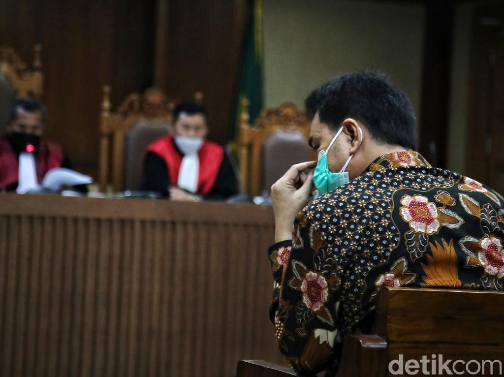 Hakim Soroti Siapa Berdusta, Azis Syamsuddin Baiknya Dikonfrontasi Saksi Lain