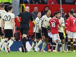 MU Vs Liverpool: Momen Ronaldo Tendang Perut Curtis Jones MU Vs Liverpool: Momen Ronaldo Tendang Perut Curtis Jones