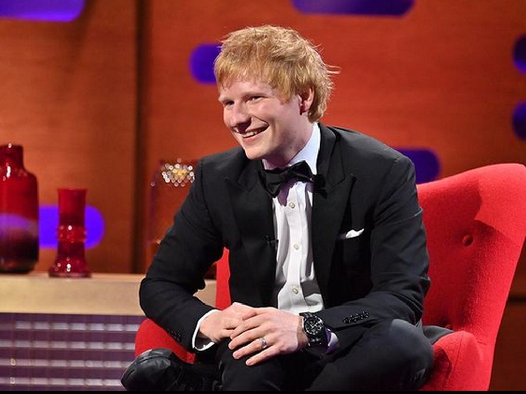 Gaya Ed Sheeran hingga Rita Ora di Red Carpet MTV EMA 2021