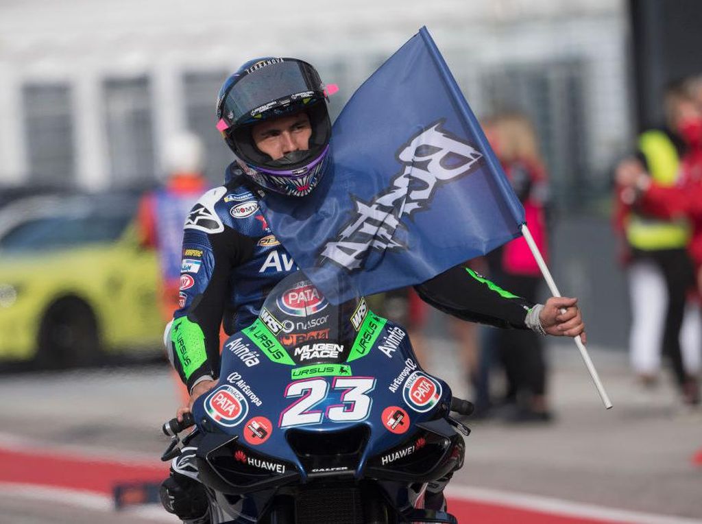 Aksi Enea Bastianini: Start ke-16, Salip Quartararo, Finis Ketiga Aksi Enea Bastianini: Start ke-16, Salip Quartararo, Finis Ketiga