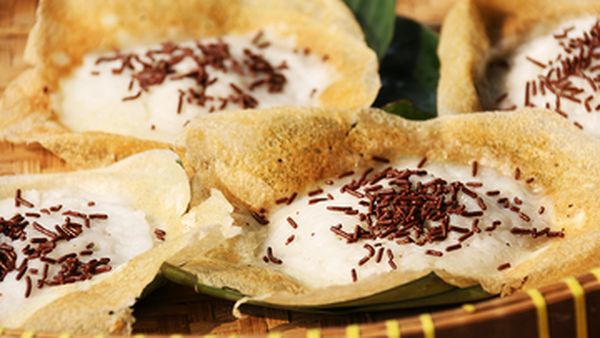Nyamm! 20 Serabi Empuk Manis Ada di Sini