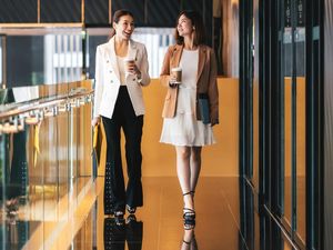 Viral Mbak-mbak SCBD Tampil Kece tapi Gaji Pas-pasan, Benar Nggak Sih? Viral Mbak-mbak SCBD Tampil Kece tapi Gaji Pas-pasan, Benar Nggak Sih?