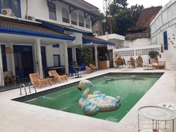 Kafe ala Pantai di Kota Depok