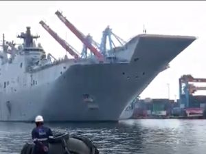 Kapal Perang Terbesar Australia Tiba di Priok, Ada Apa? Kapal Perang Terbesar Australia Tiba di Priok, Ada Apa?