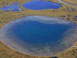 Bahaya! Lapisan Es yang Mencair Lepaskan Virus dan Limbah Radioaktif