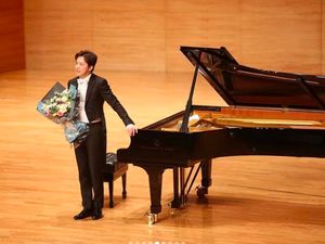 8 Fakta Li Yundi, Pangeran Piano yang Ditahan karena Sewa Jasa Prostitusi 8 Fakta Li Yundi, Pangeran Piano yang Ditahan karena Sewa Jasa Prostitusi