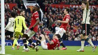 Liverpool menggandakan keunggulan di menit ke-14. Umpan tarik Trent-Alexander-Arnold dari sisi kanan dicocor masuk Diogo Jota ke dalam gawang Man United. P Photo/Rui Vieira.