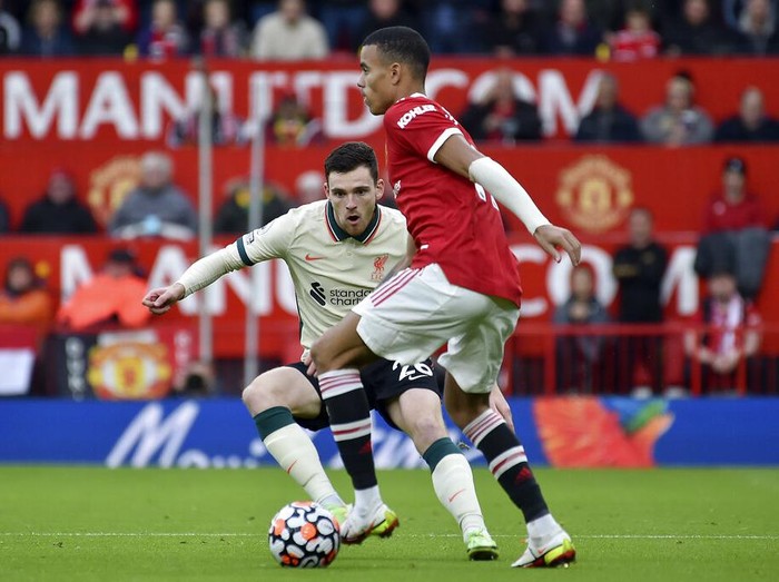 Liverpool berpesta gol di markas Manchester United di pekan kesembilan Premier League. The Reds menang telak dengan skor 5-0.