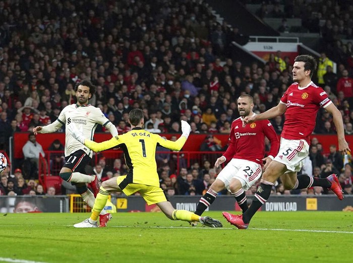 Liverpool berpesta gol di markas Manchester United di pekan kesembilan Premier League. The Reds menang telak dengan skor 5-0.
