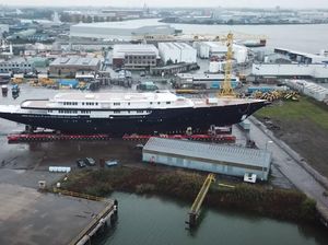 Jembatan Bersejarah Bakal Dibongkar Demi Kapal Pesiar Jeff Bezos