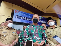 Pangdam Jaya ke Kantor Walkot Depok, Cek Perbedaan Data Vaksinasi